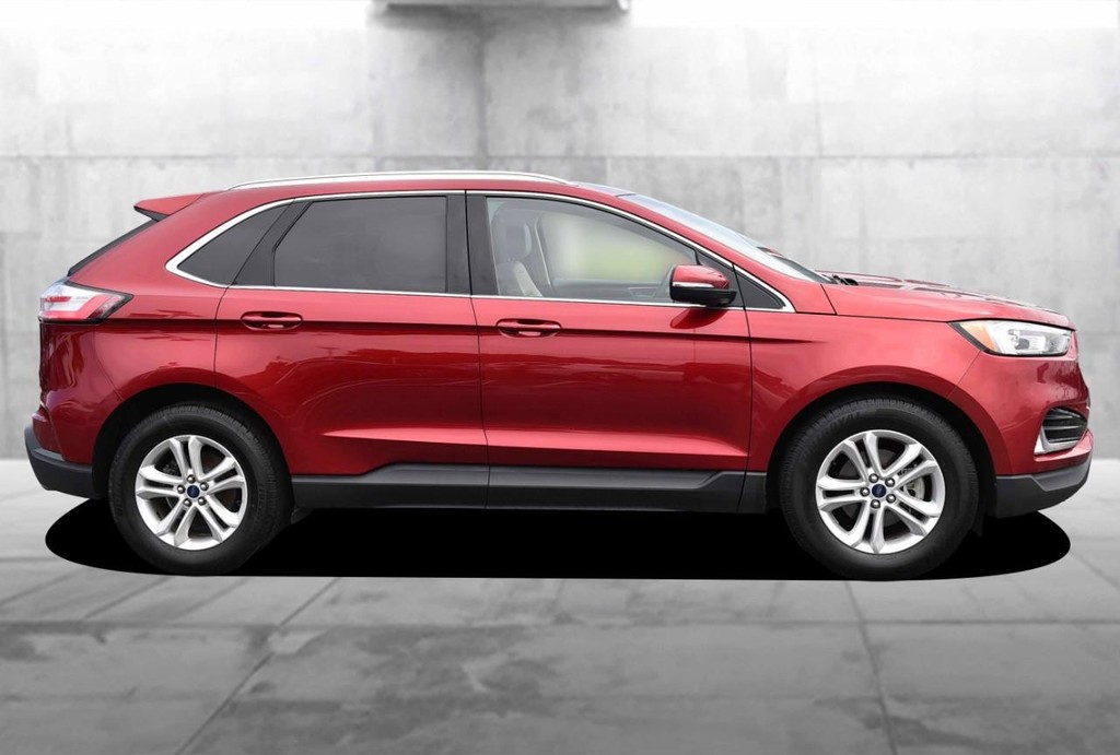 Ford Edge Vehicle Full-screen Gallery Image 05
