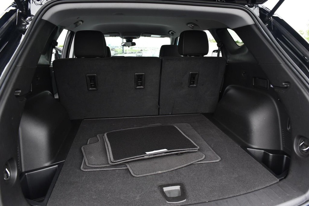 Chevrolet Blazer Vehicle Full-screen Gallery Image 21
