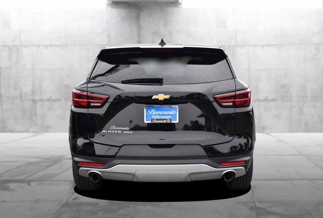 Chevrolet Blazer Vehicle Image 06