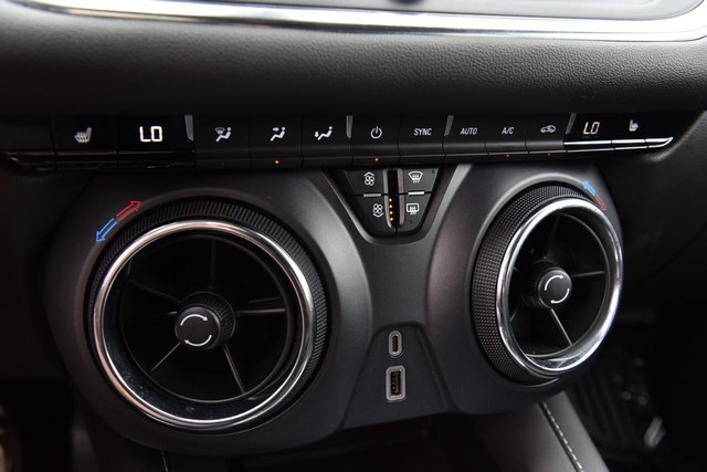 Chevrolet Blazer Vehicle Image 13