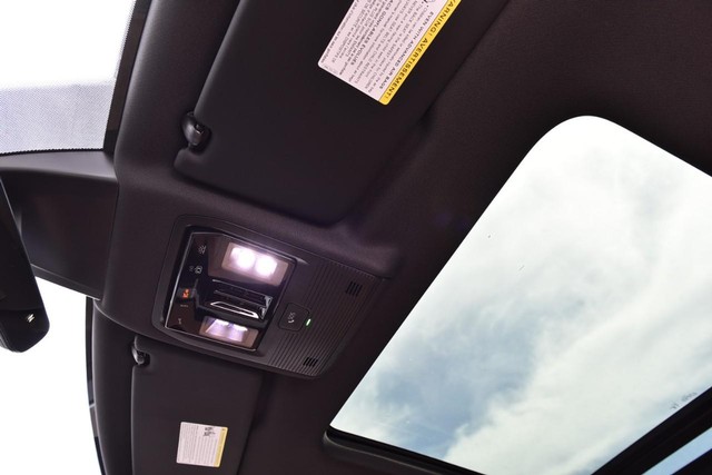 Volkswagen Atlas Cross Sport Vehicle Image 20