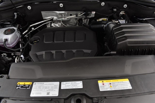 Volkswagen Atlas Cross Sport Vehicle Image 26