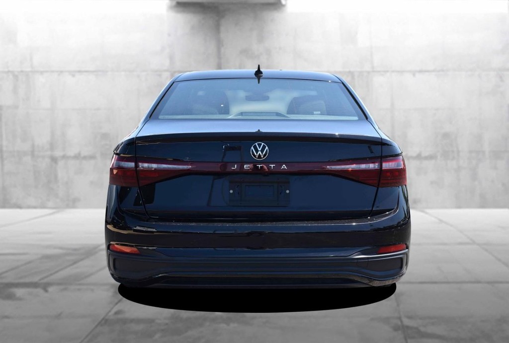 Volkswagen Jetta Vehicle Full-screen Gallery Image 6