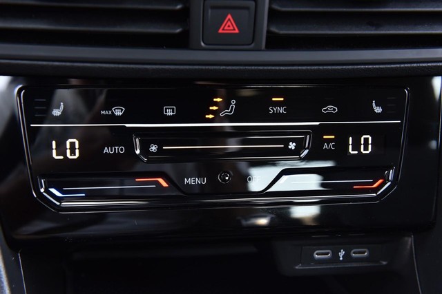 Volkswagen Jetta Vehicle Image 15