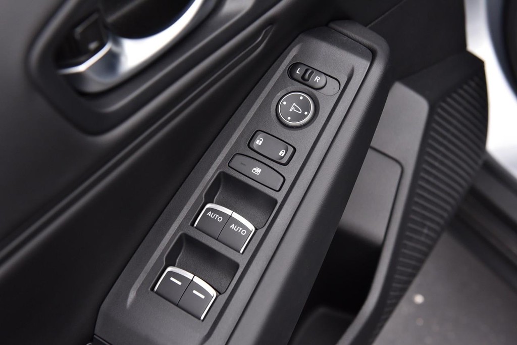 Honda Accord Sedan Vehicle Full-screen Gallery Image 8
