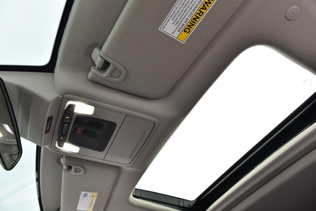 Honda Accord Sedan Vehicle Full-screen Gallery Image 21