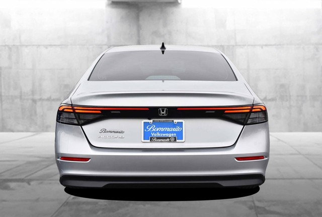 Honda Accord Sedan Vehicle Image 06