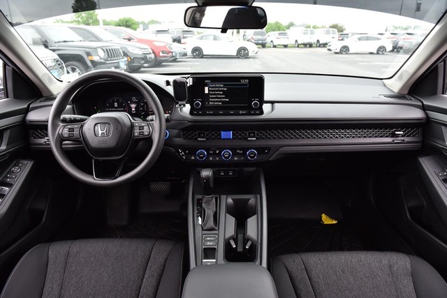 Honda Accord Sedan Vehicle Image 07