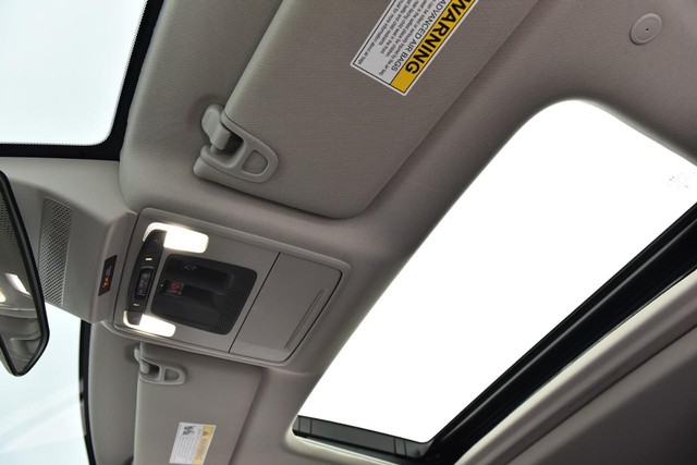 Honda Accord Sedan Vehicle Image 21