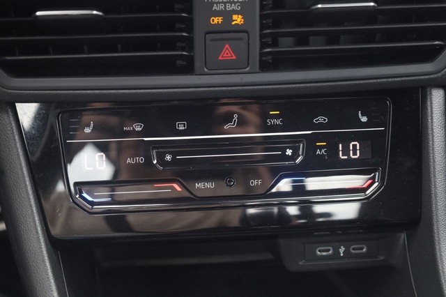 Volkswagen Jetta Vehicle Image 17