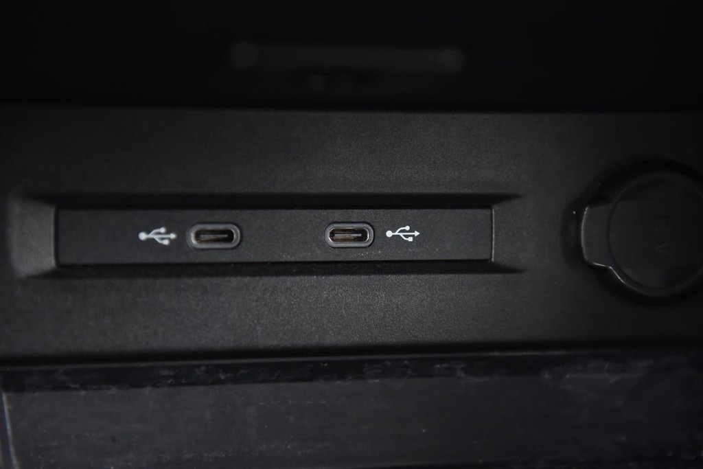 Volkswagen Taos Vehicle Full-screen Gallery Image 15