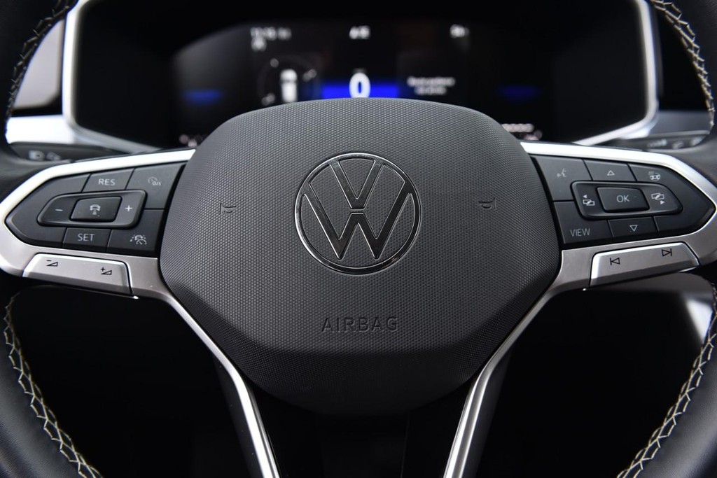 Volkswagen Taos Vehicle Full-screen Gallery Image 18