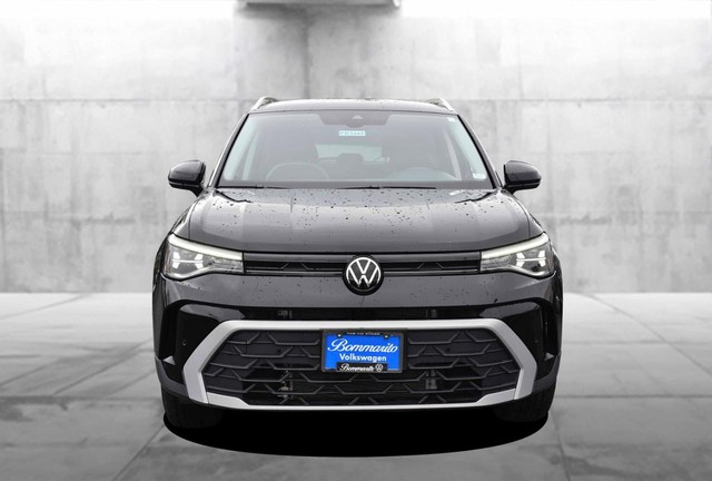 Volkswagen Taos Vehicle Image 04