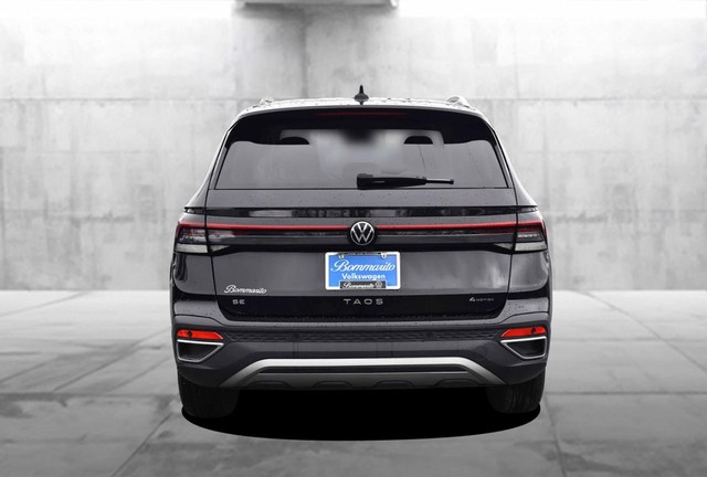 Volkswagen Taos Vehicle Image 06