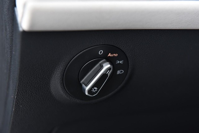 Volkswagen Taos Vehicle Image 10