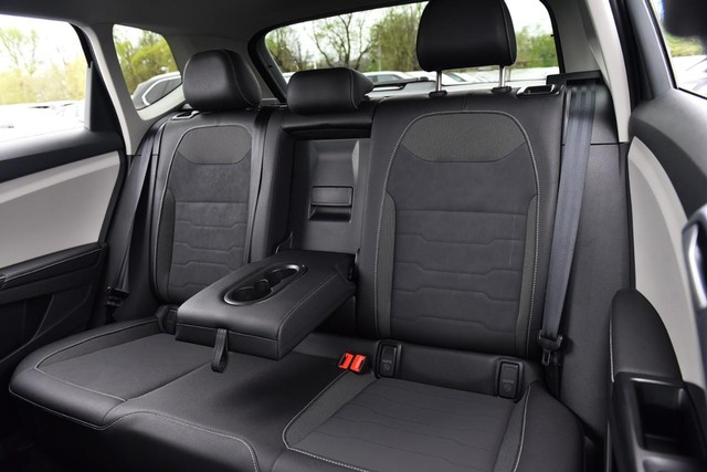Volkswagen Taos Vehicle Image 21