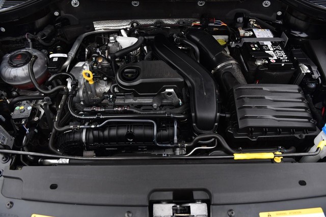 Volkswagen Taos Vehicle Image 25
