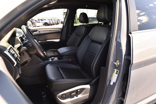 Volkswagen Atlas Cross Sport Vehicle Image 19