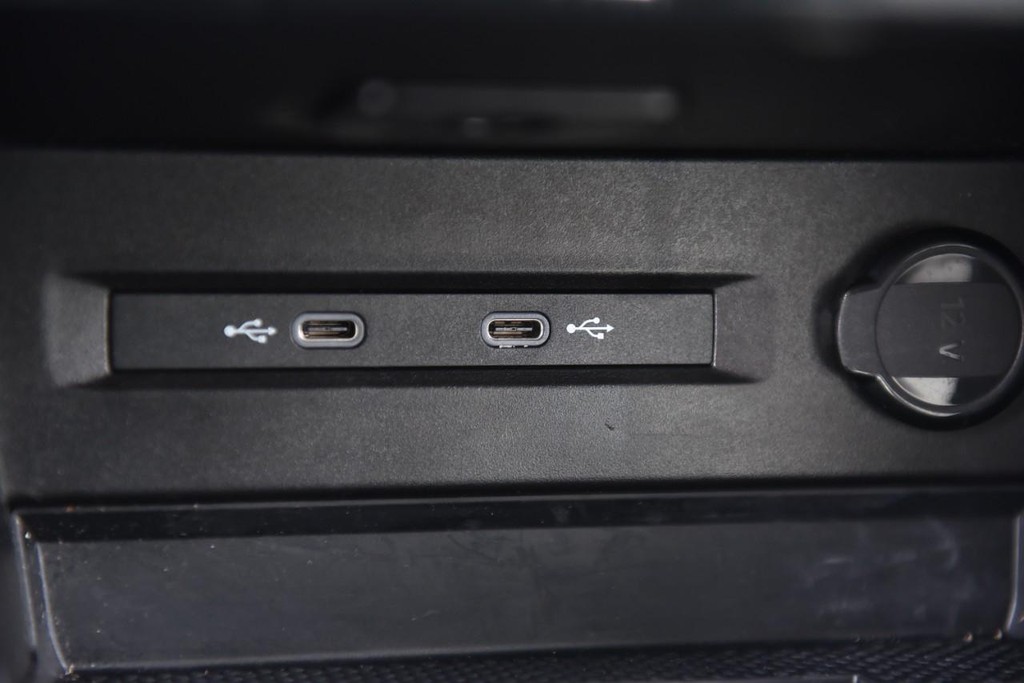 Volkswagen Taos Vehicle Full-screen Gallery Image 15