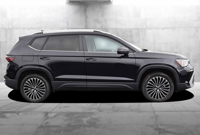 Volkswagen Taos Vehicle Image 05