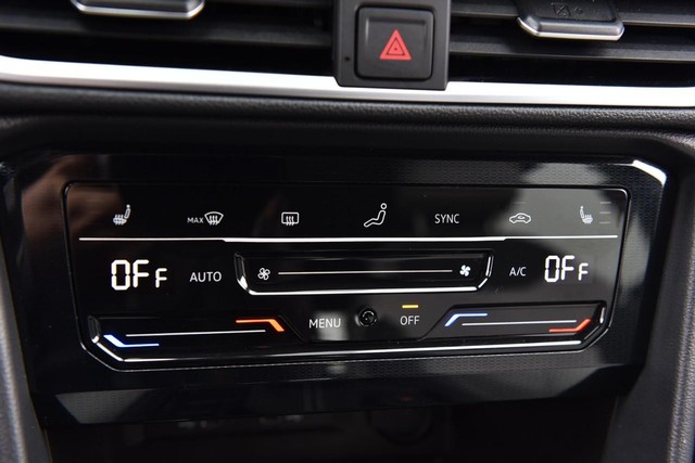 Volkswagen Taos Vehicle Image 14