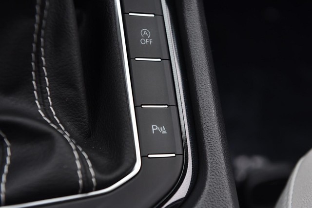 Volkswagen Taos Vehicle Image 17