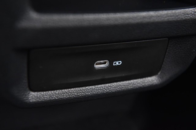 Volkswagen Taos Vehicle Image 23
