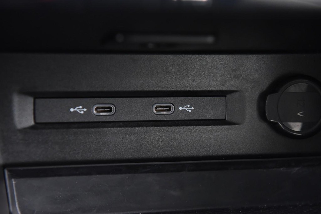 Volkswagen Taos Vehicle Full-screen Gallery Image 15