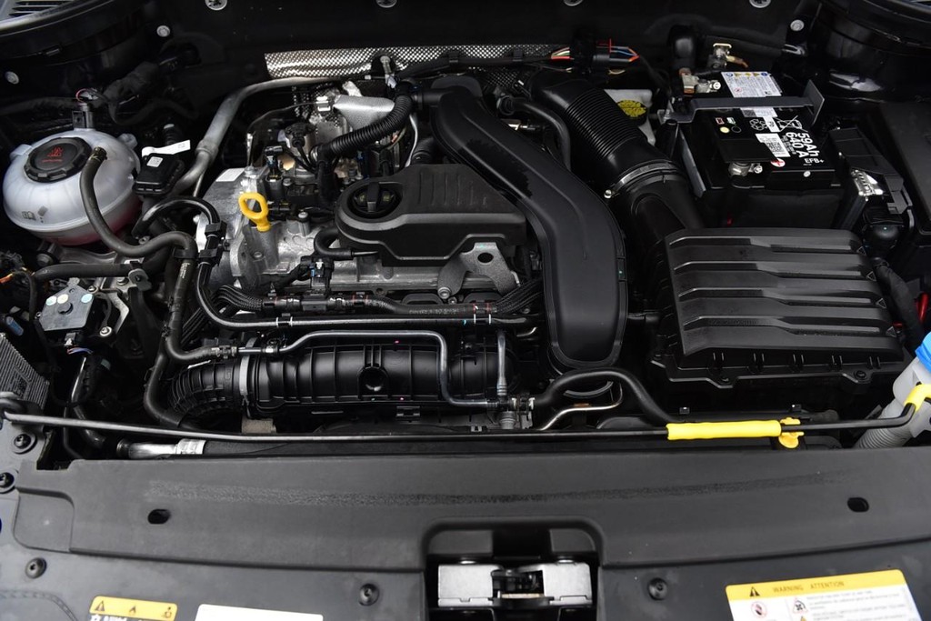 Volkswagen Taos Vehicle Full-screen Gallery Image 27