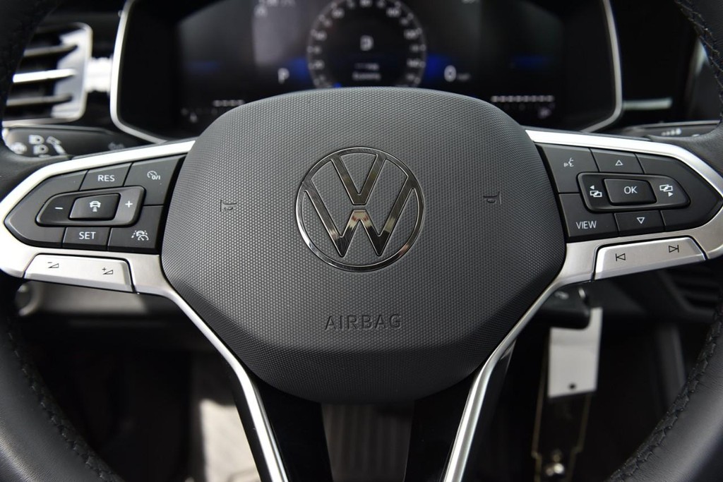 Volkswagen Jetta Vehicle Full-screen Gallery Image 18