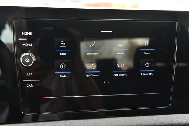 Volkswagen Jetta Vehicle Image 14
