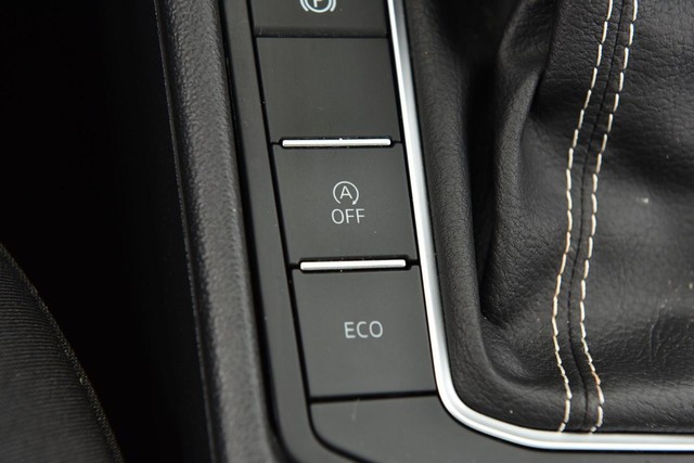 Volkswagen Jetta Vehicle Image 17