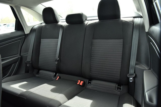 Volkswagen Jetta Vehicle Image 21