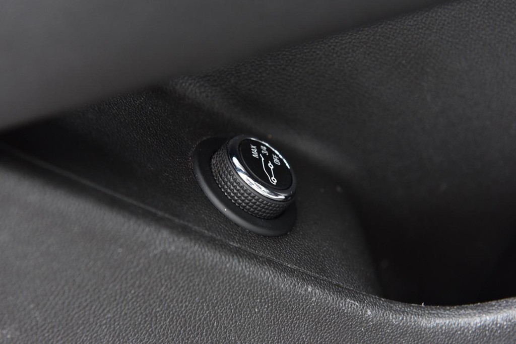 Cadillac XT5 Vehicle Full-screen Gallery Image 10