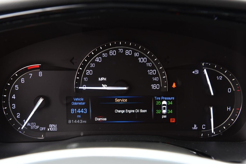 Cadillac XT5 Vehicle Full-screen Gallery Image 14