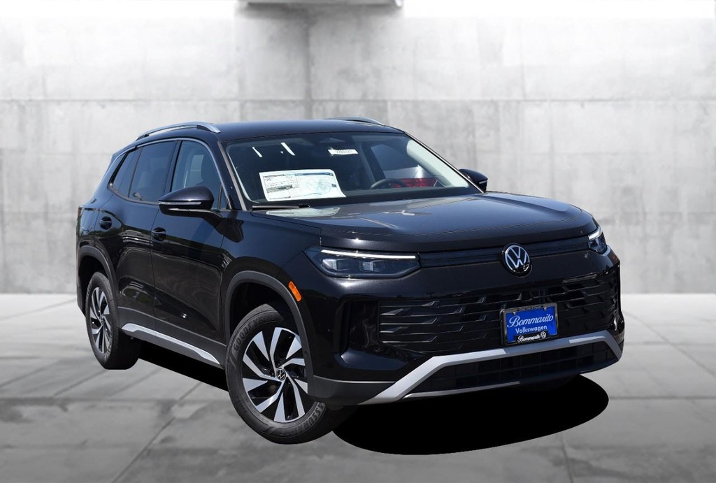 Volkswagen Tiguan Vehicle Full-screen Gallery Image 2