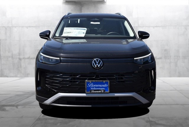 Volkswagen Tiguan Vehicle Image 04