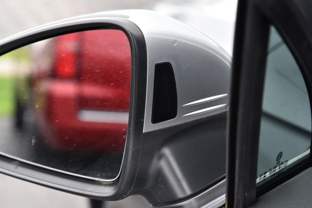 Volkswagen Tiguan Vehicle Full-screen Gallery Image 10