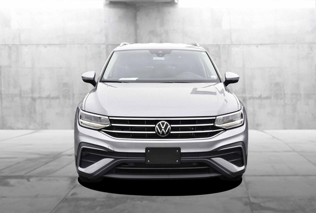 Volkswagen Tiguan Vehicle Image 04