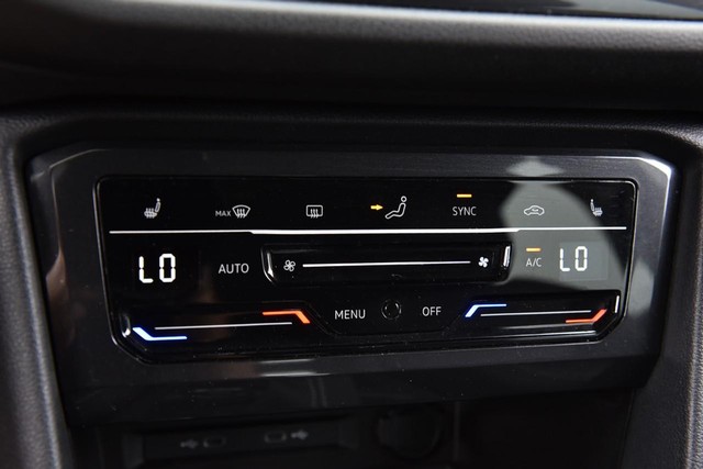 Volkswagen Tiguan Vehicle Image 15