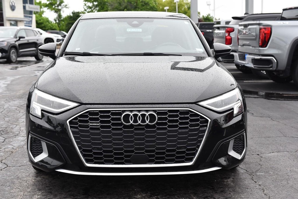 Audi A3 Vehicle Full-screen Gallery Image 04