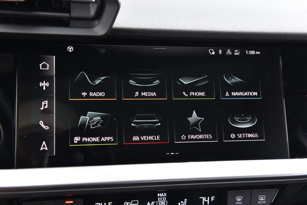 Audi A3 Vehicle Full-screen Gallery Image 15