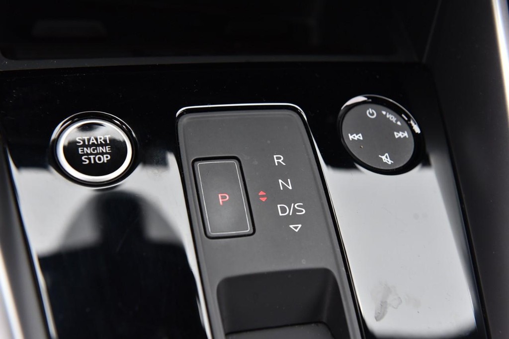 Audi A3 Vehicle Full-screen Gallery Image 19