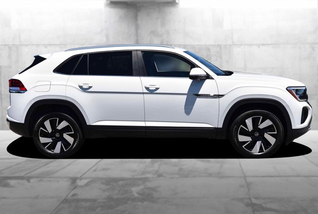 Volkswagen Atlas Cross Sport Vehicle Image 05