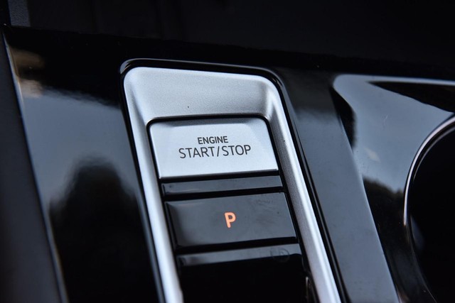 Volkswagen Atlas Cross Sport Vehicle Image 17