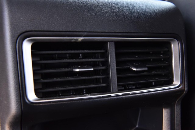 Volkswagen Atlas Cross Sport Vehicle Image 22