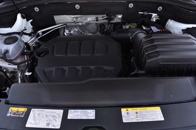 Volkswagen Atlas Cross Sport Vehicle Image 26