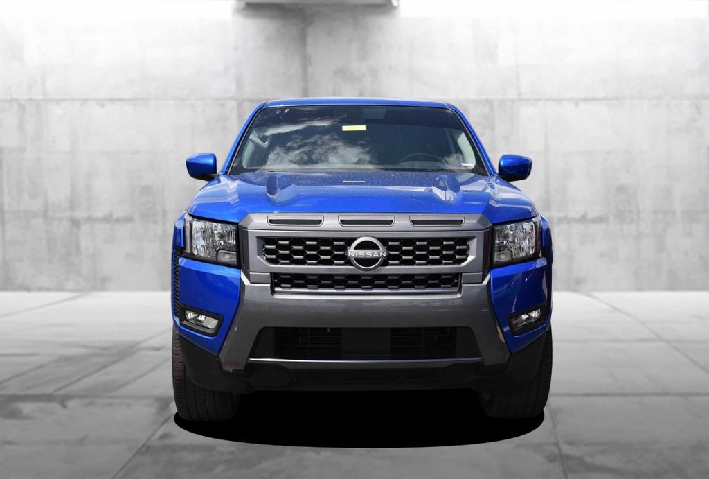 Nissan Frontier Vehicle Full-screen Gallery Image 4