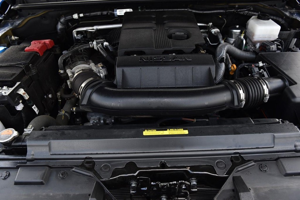 Nissan Frontier Vehicle Full-screen Gallery Image 24