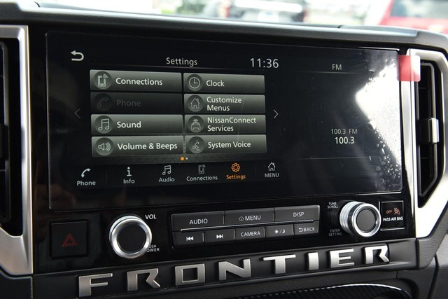 Nissan Frontier Vehicle Image 15